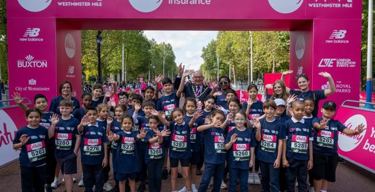 Children and teachers from St Mary’s Bryanston Square C E Primary School and the Lord Mayor of Westminster, Councillor Paul Dimoldenberg, on the Start Line at the 2025 Vitality Westminster Mile