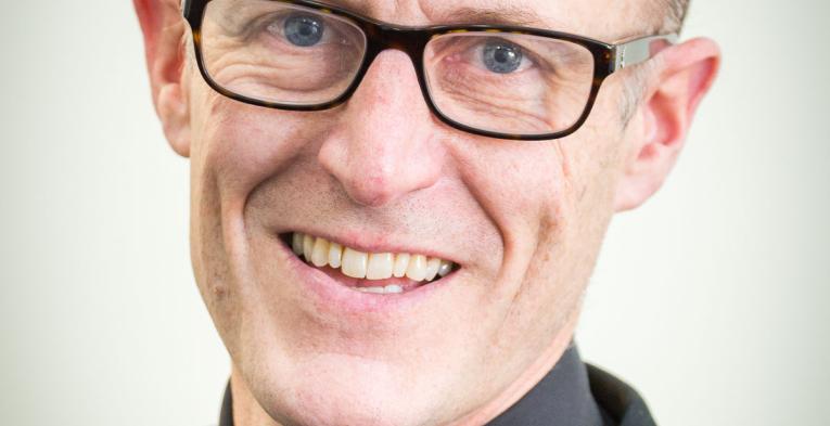 Headshot of Robert Dufton