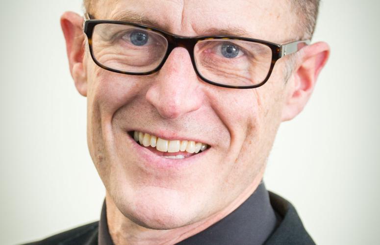 Headshot of Robert Dufton